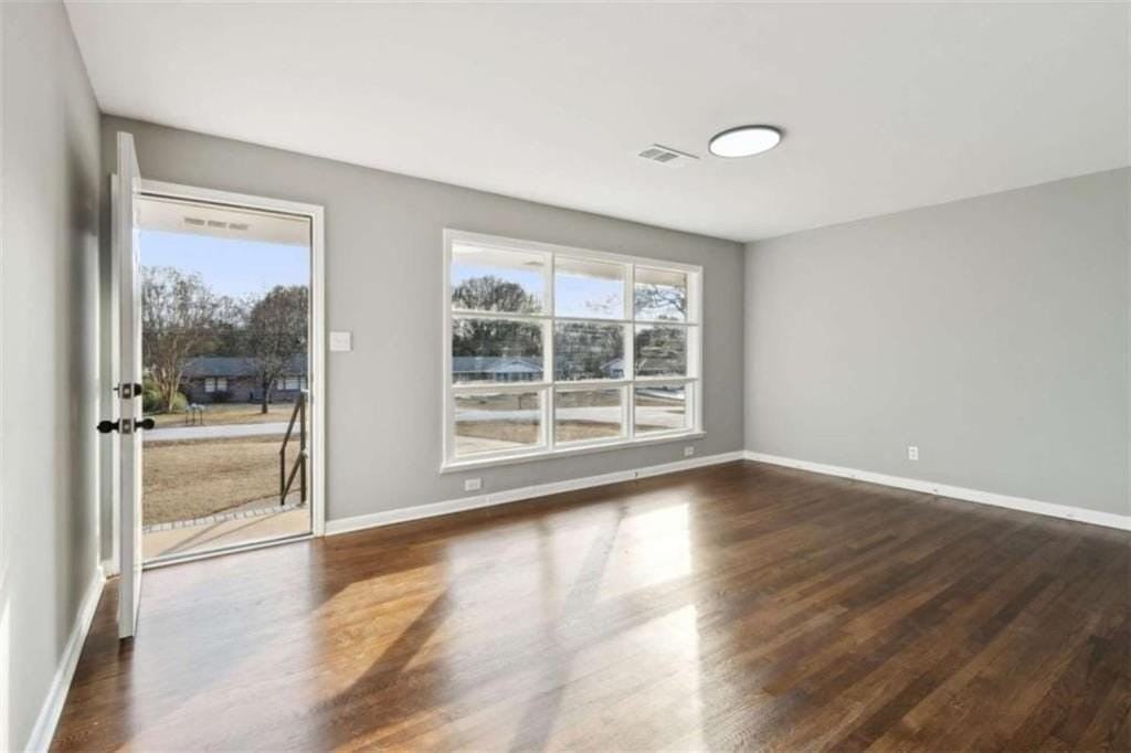 269 Elks St - Photo 6 of 42