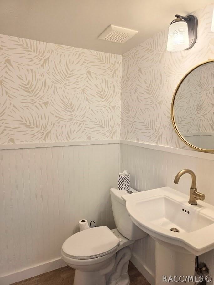 65 Beach Ln Apt B - Photo 6 of 26