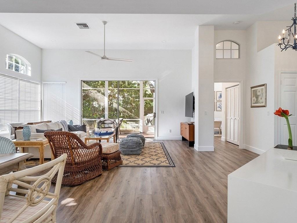 8829 Lakeside Cir - Photo 7 of 36