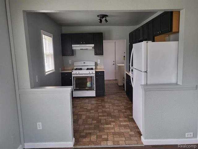 6466 Cooper St - Photo 3 of 19