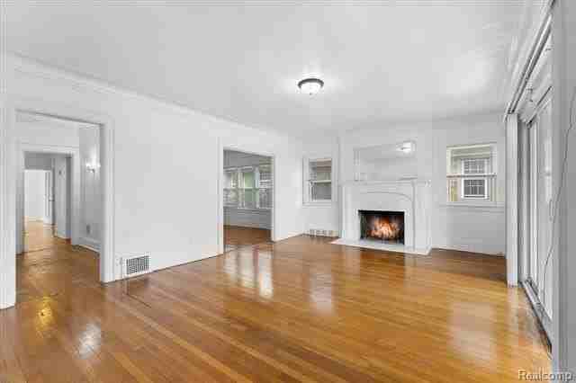 1410 Glynn Ct - Photo 5 of 8