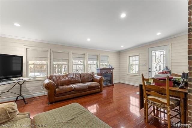 7941 N Charlesworth St - Photo 2 of 12