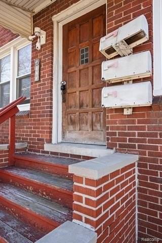 26 Alexander St - Photo 4 of 20