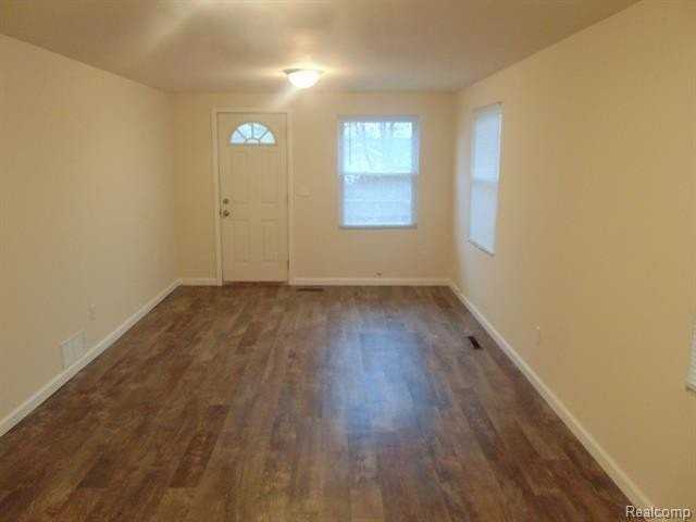 1303 Collier Rd - Photo 3 of 19