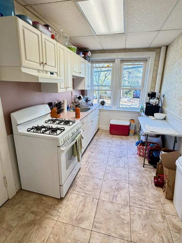 59 Manchester Rd #2 - Photo 2 of 26