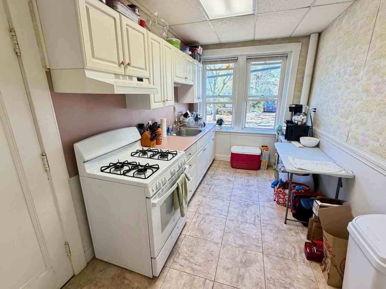 59 Manchester Rd #2 - Photo 5 of 26