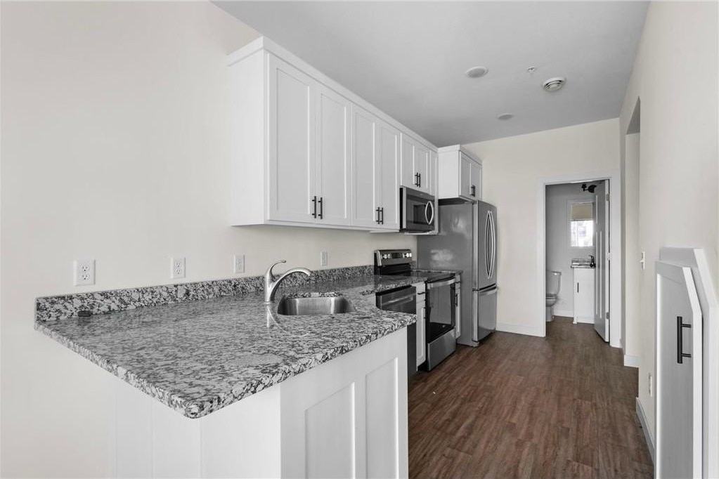 1795 Cleveland Ct S - Photo 4 of 22