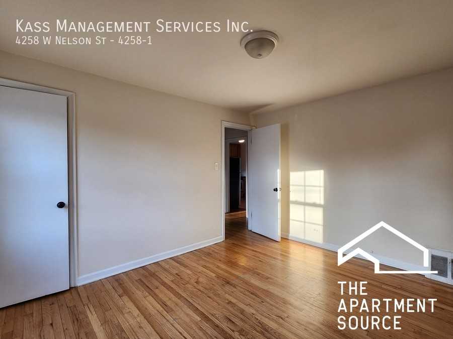 4258 W Nelson St #1 - Photo 6 of 10