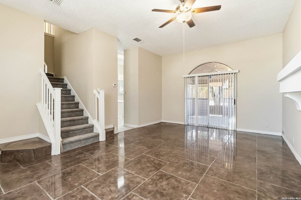 4102 Mystic Sunrise Dr - Photo 4 of 30