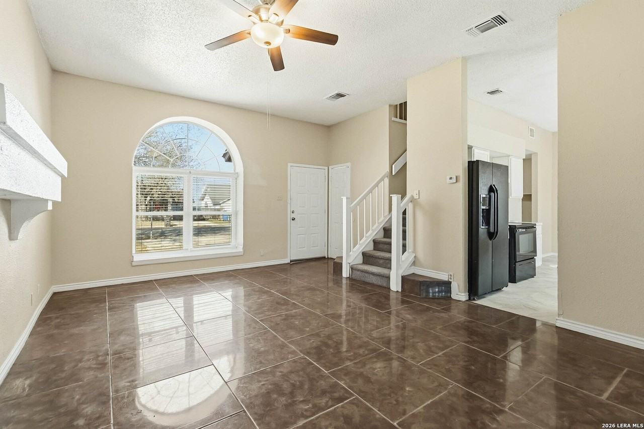 4102 Mystic Sunrise Dr - Photo 5 of 30