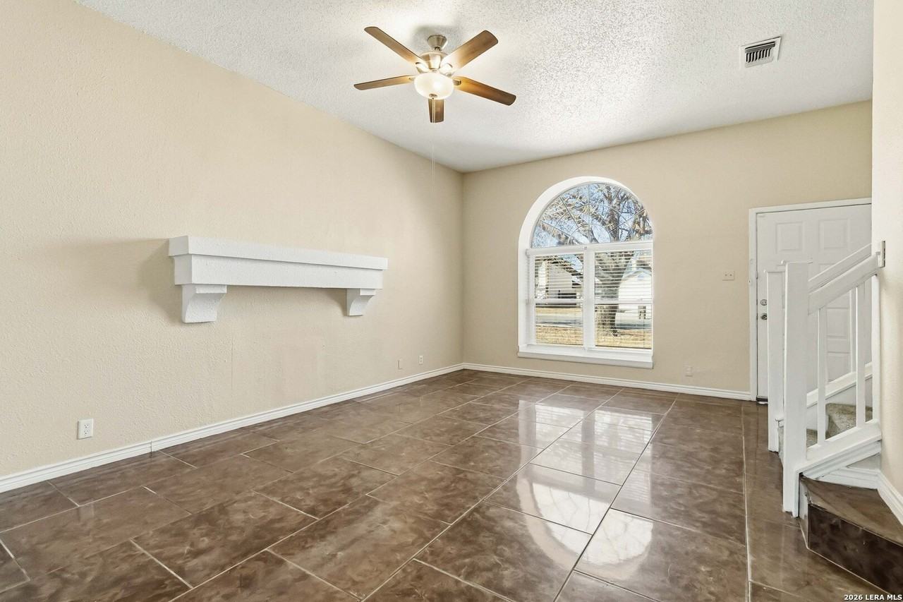 4102 Mystic Sunrise Dr - Photo 6 of 30