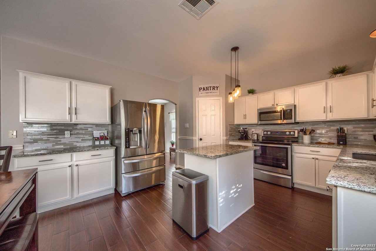 20515 Tree Mdw - Photo 6 of 15