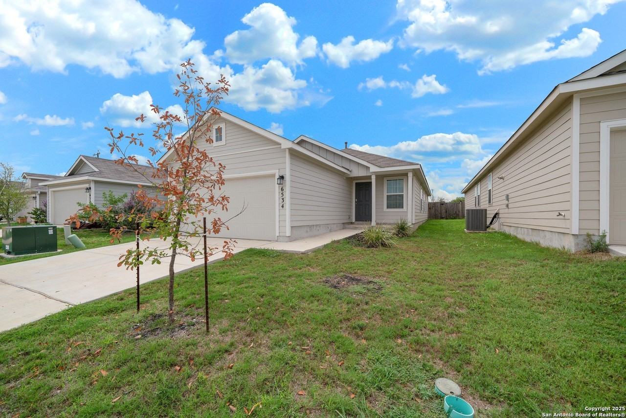 6534 Augustus Magee - Photo 3 of 25