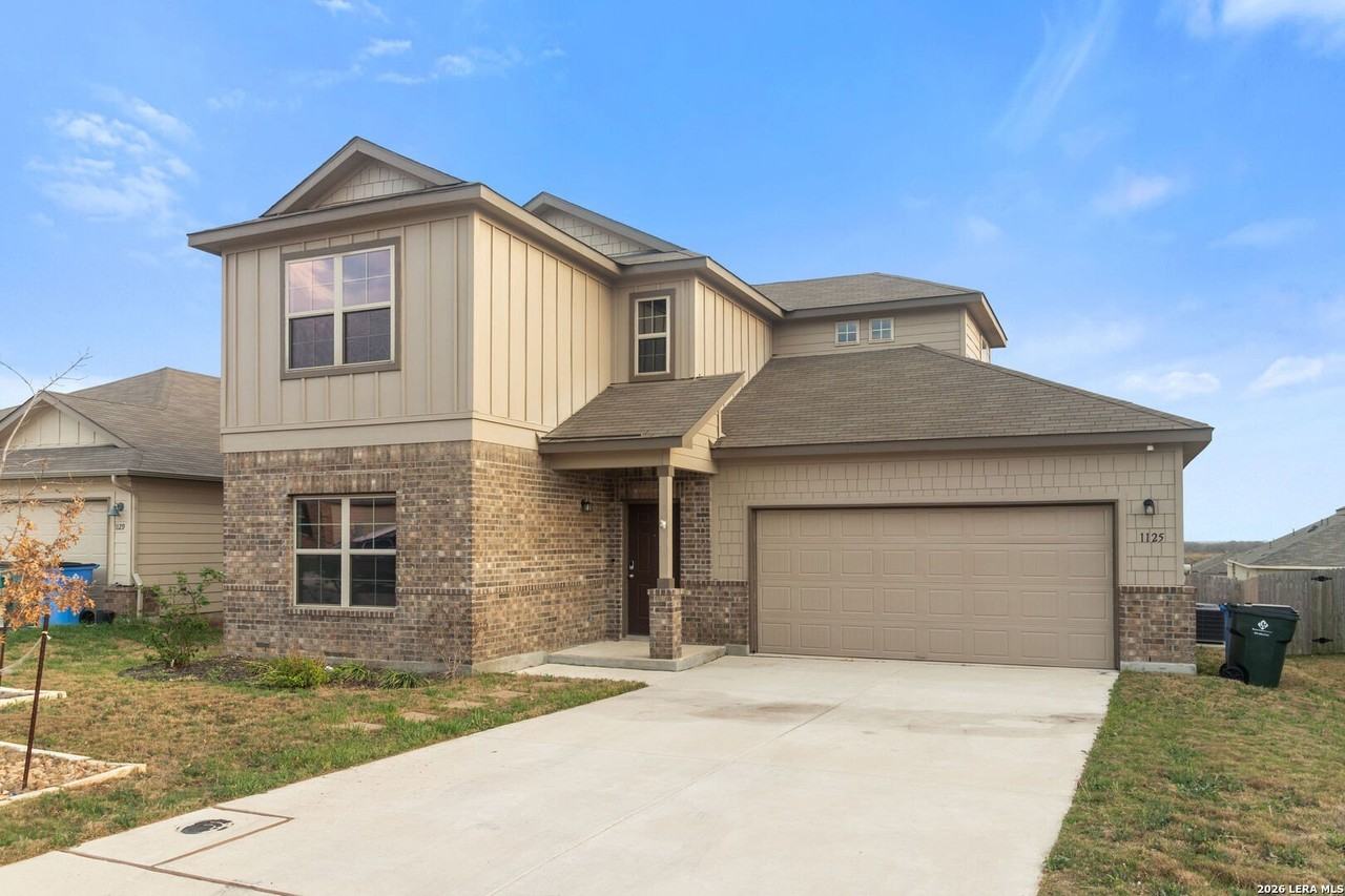 1125 Amber Lk - Photo 2 of 18