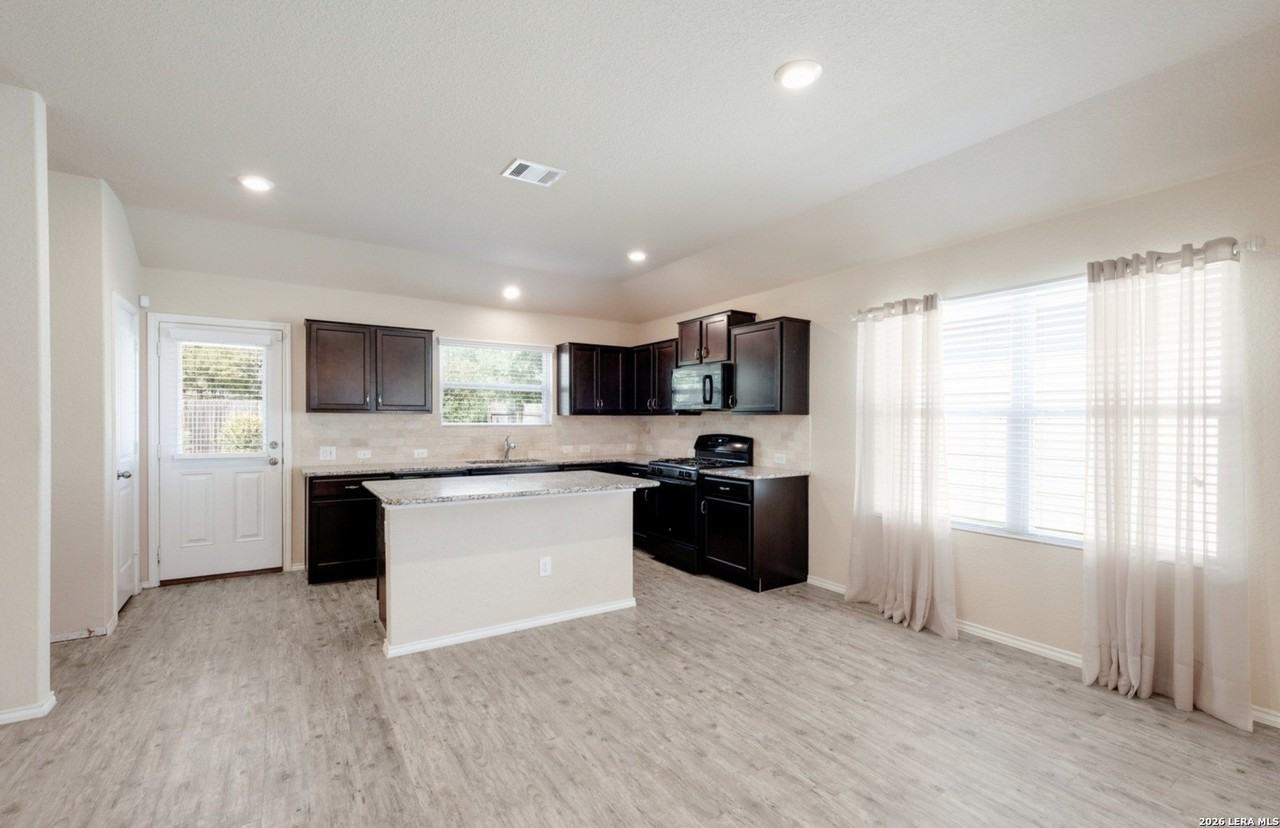 5249 Blue Ivy - Photo 5 of 23