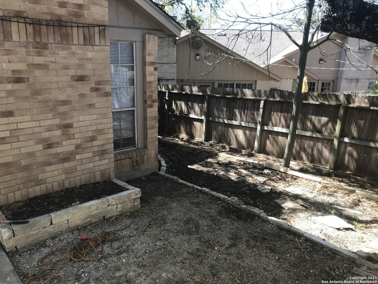 2101 Ledge View St - Photo 3 of 11