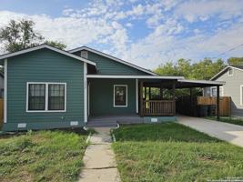 featured image of 2236 Burnet St