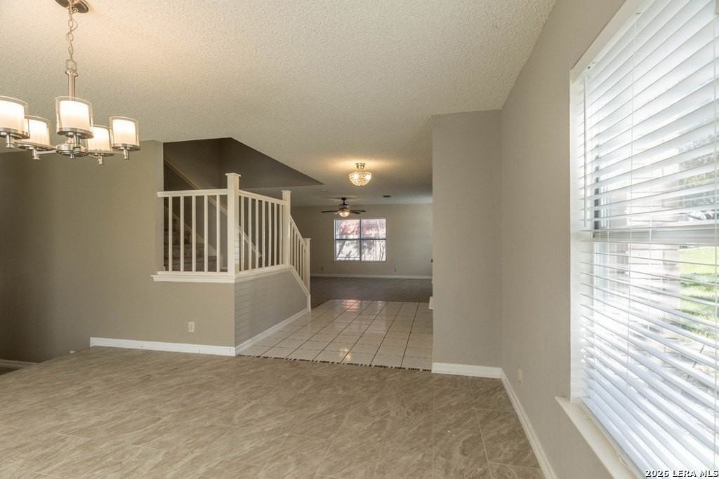 7103 Misty Brk - Photo 5 of 25