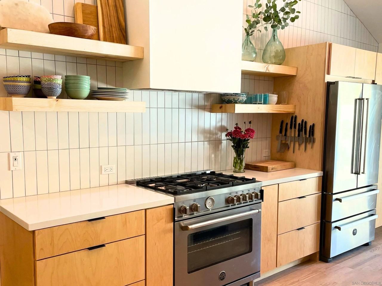 13546 Mango Dr - Photo 2 of 45