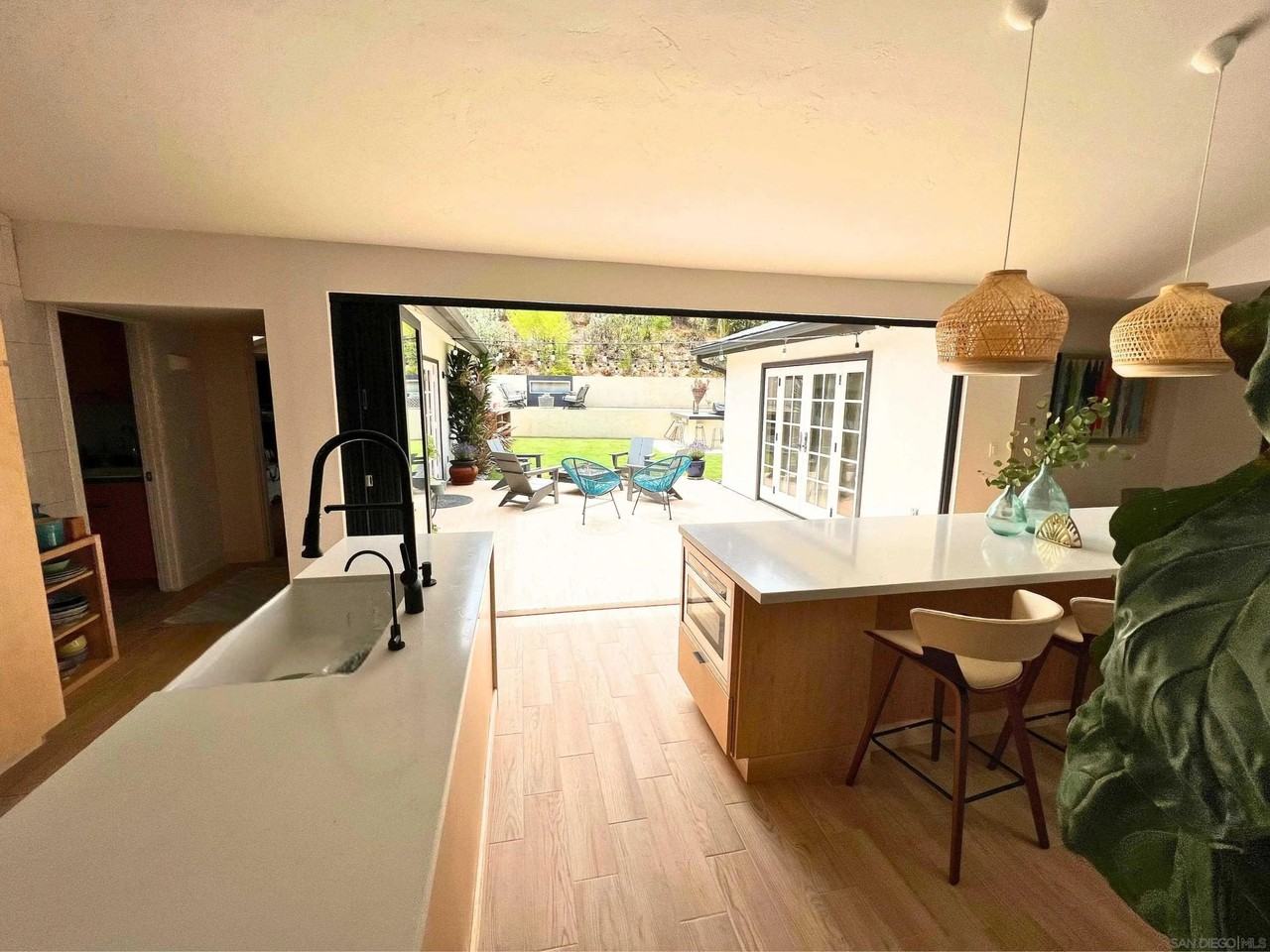 13546 Mango Dr - Photo 4 of 45