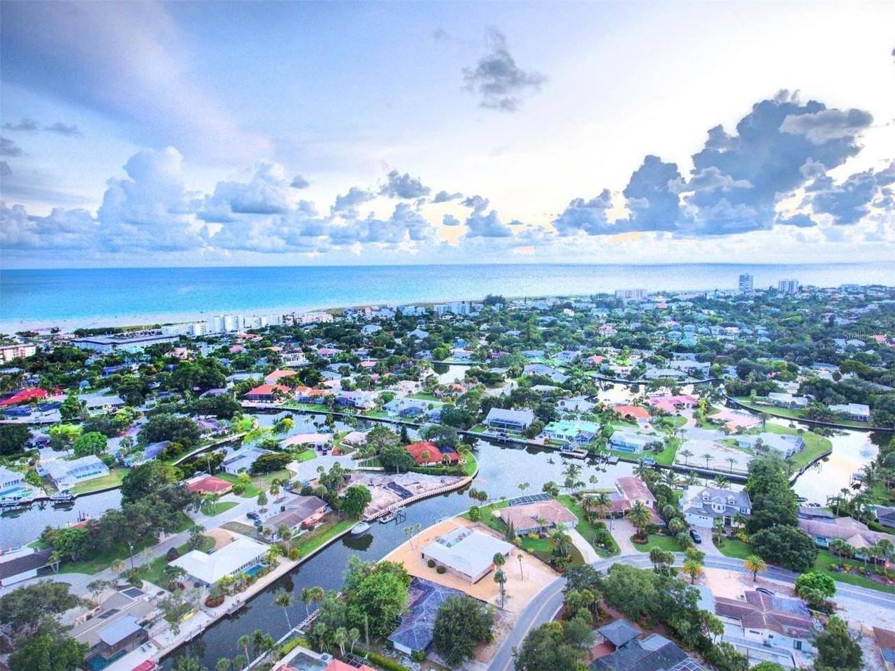 5354 Shadow Lawn Dr - Photo 2 of 33