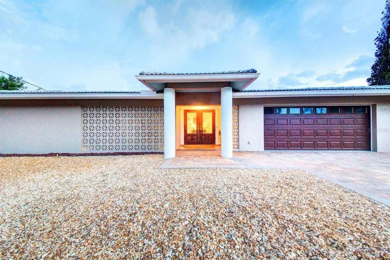 5354 Shadow Lawn Dr - Photo 5 of 33