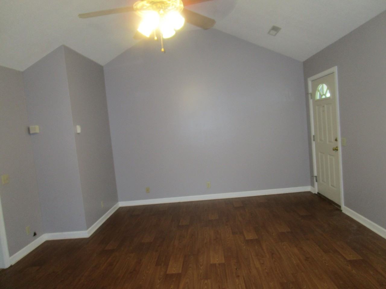 1030 Nottingham Dr - Photo 5 of 14