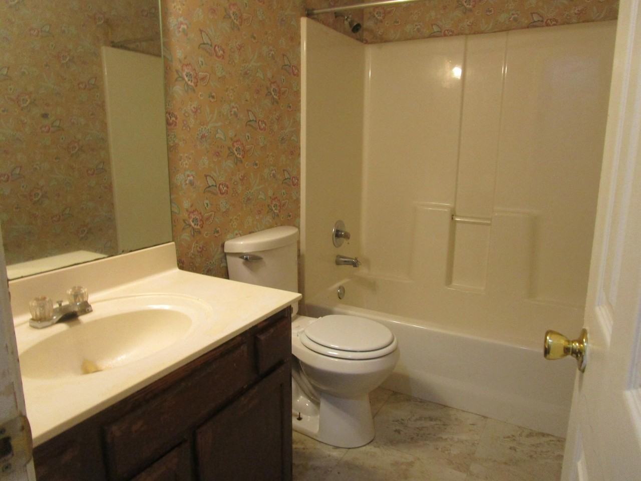 1030 Nottingham Dr - Photo 7 of 14