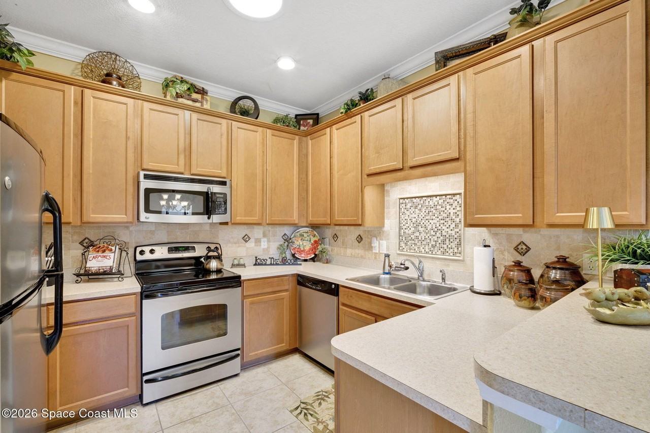 3401 Funston Cir - Photo 6 of 34