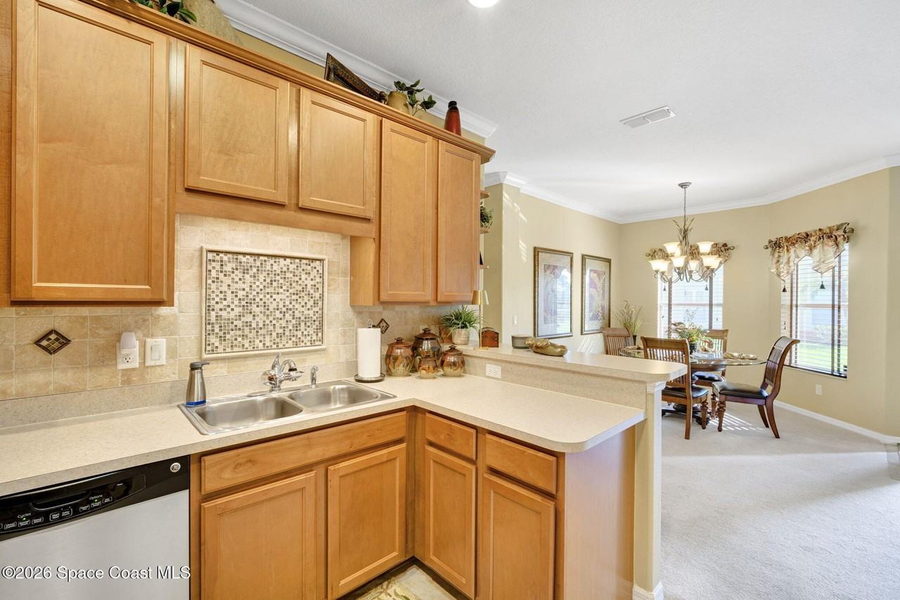 3401 Funston Cir - Photo 7 of 34