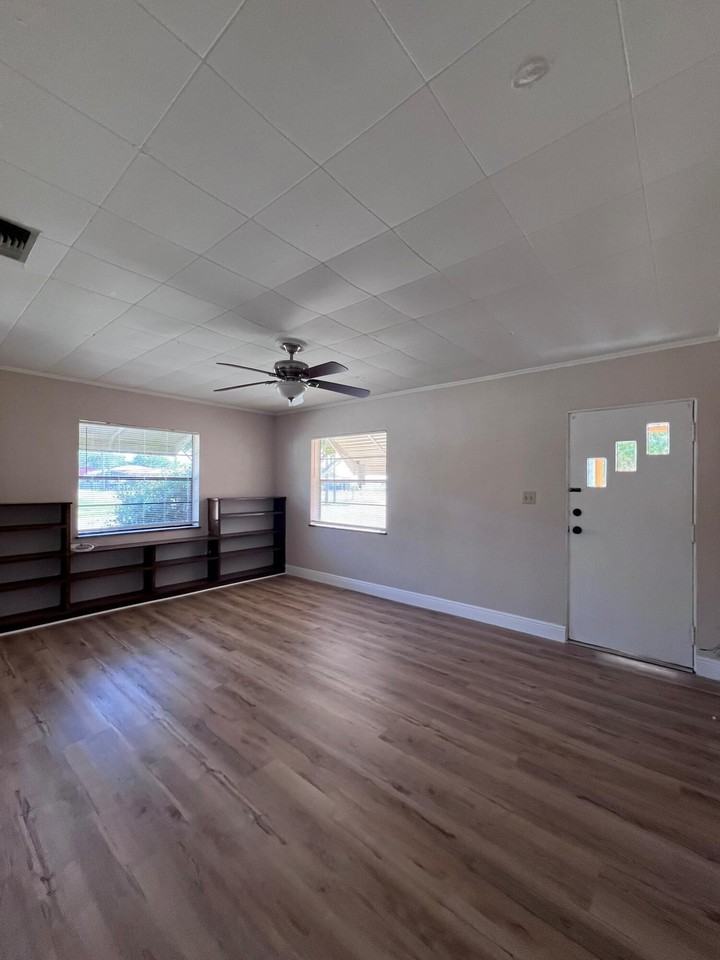 4310 Mount Vernon Ave - Photo 6 of 15