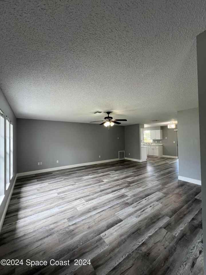 219 Capron Rd - Photo 5 of 21