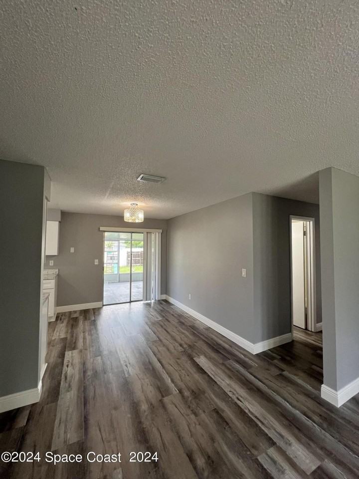 219 Capron Rd - Photo 7 of 21