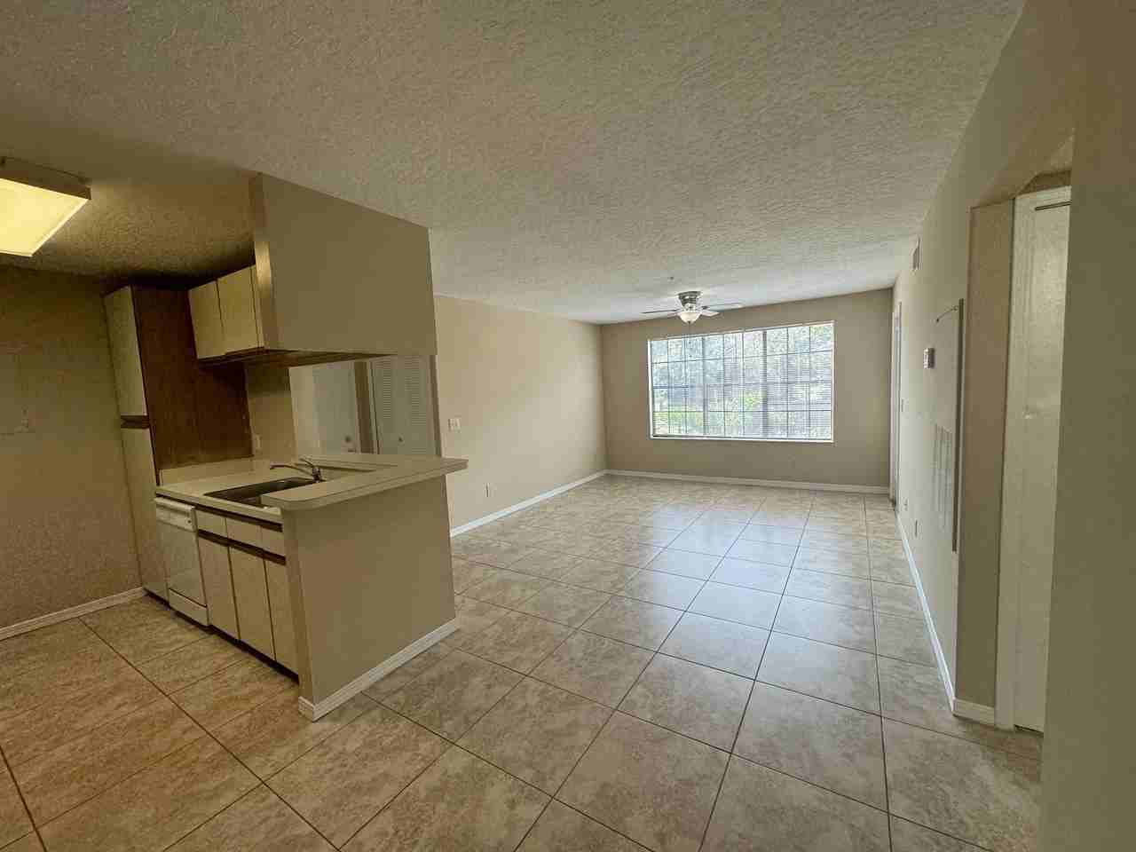 7667 N Wickham Rd Apt 613 - Photo 3 of 18