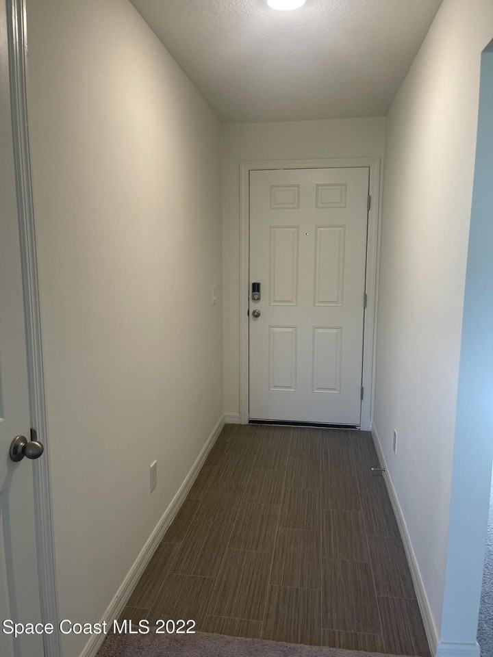 1215 Hastings Rd Sw - Photo 2 of 16