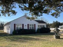 106 Harbor Rd - Photo 1 of 1