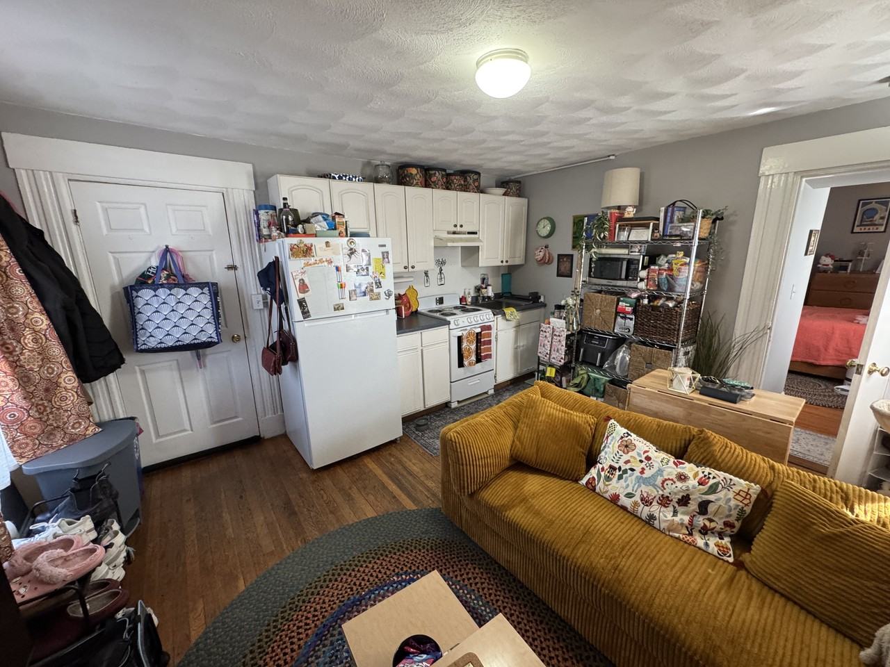 639 Somerville Ave #1 - Photo 4 of 19