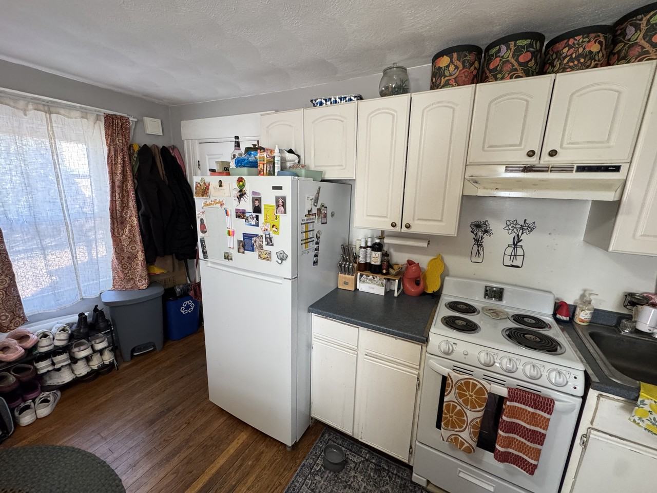 639 Somerville Ave #1 - Photo 6 of 19