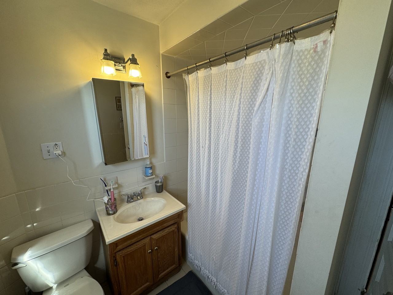 211 Holland St #2 - Photo 7 of 45