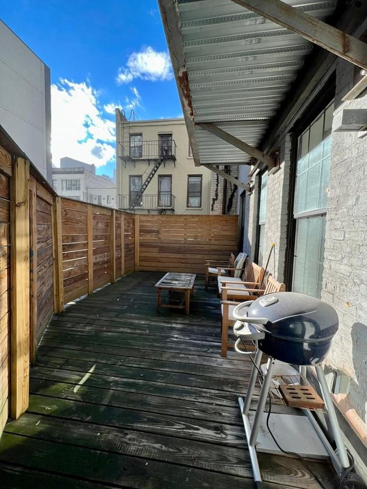 72 Willoughby St #2G - Photo 4 of 12