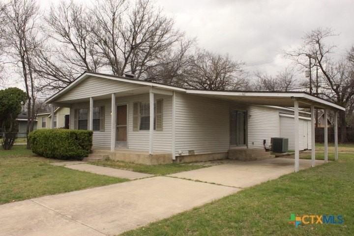 1301 Anna Lee Dr - Photo 2 of 12