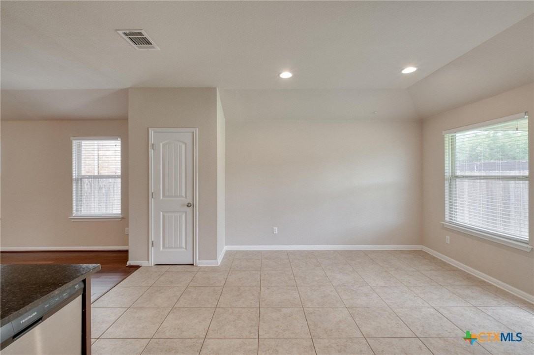 7400 Longford Trl - Photo 5 of 34