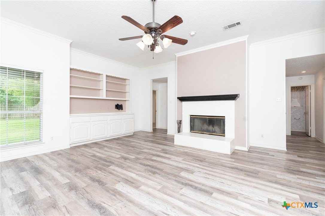 524 Neches St - Photo 6 of 23