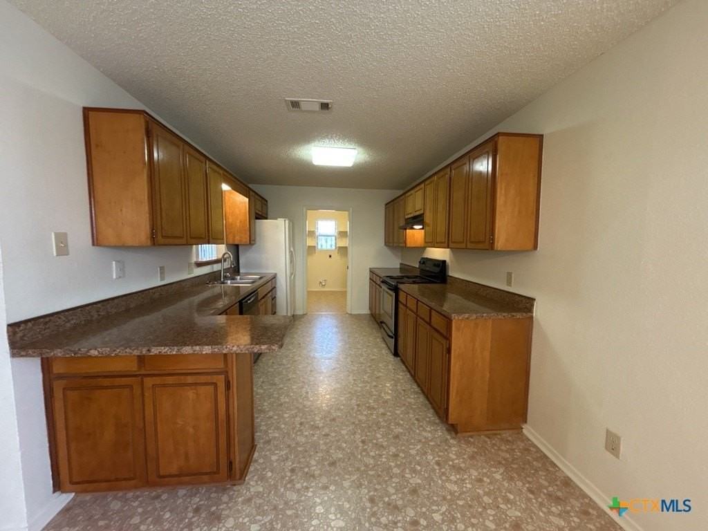 3422 Chisholm Trl - Photo 3 of 24