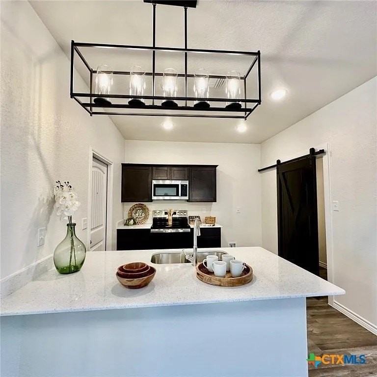 5209 White Rose Dr - Photo 3 of 5