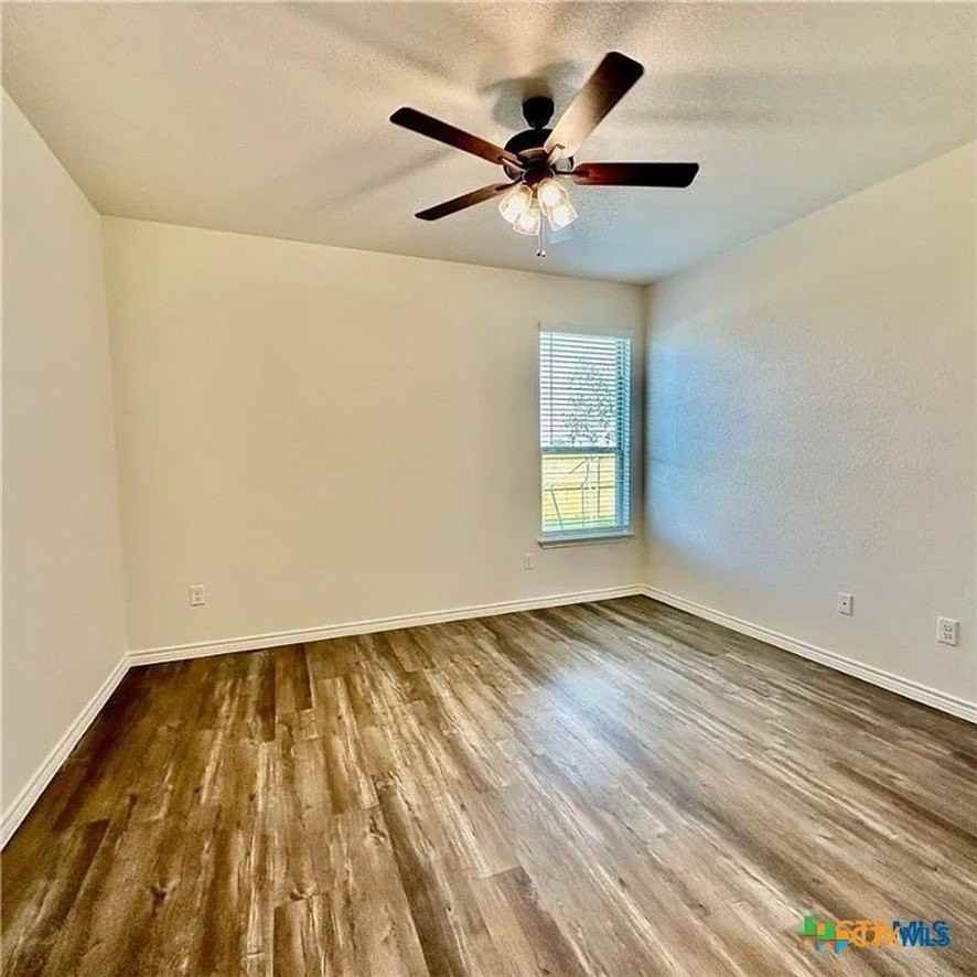 5209 White Rose Dr - Photo 5 of 5
