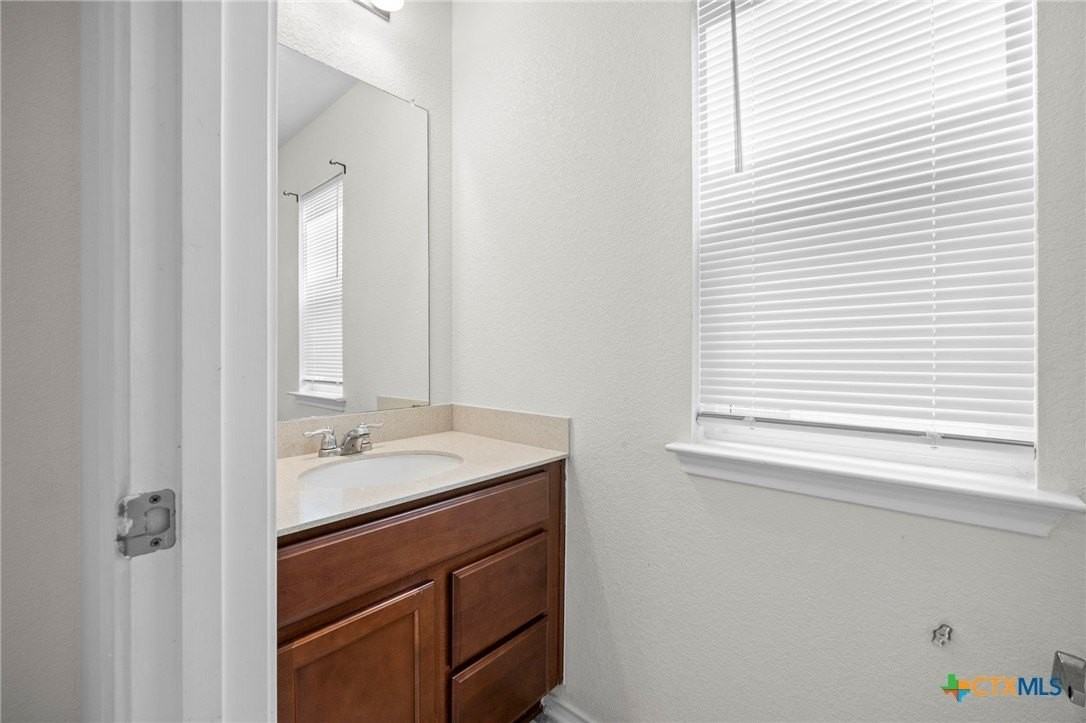 14212 James Buchanan St - Photo 5 of 18