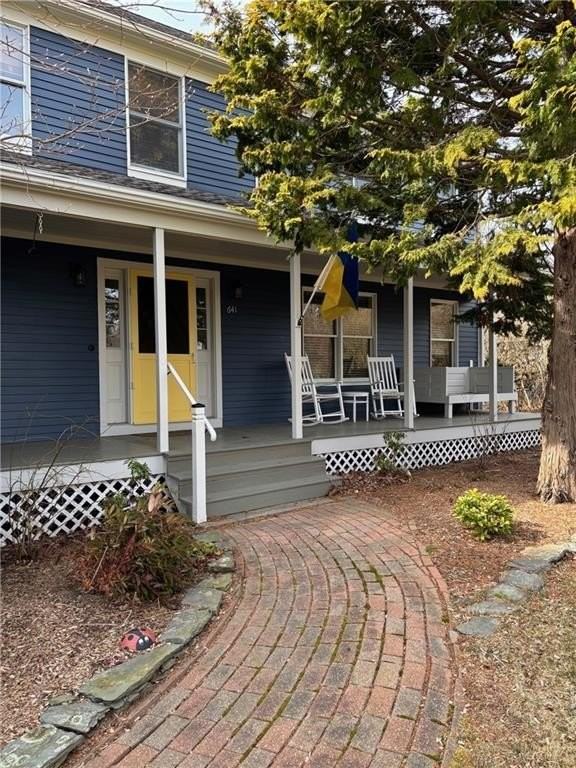 641 Middle Rd - Photo 2 of 25