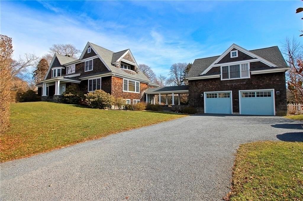 190 Coggeshall Ave - Photo 2 of 50