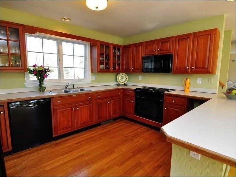 26 Peggy Ln - Photo 2 of 16